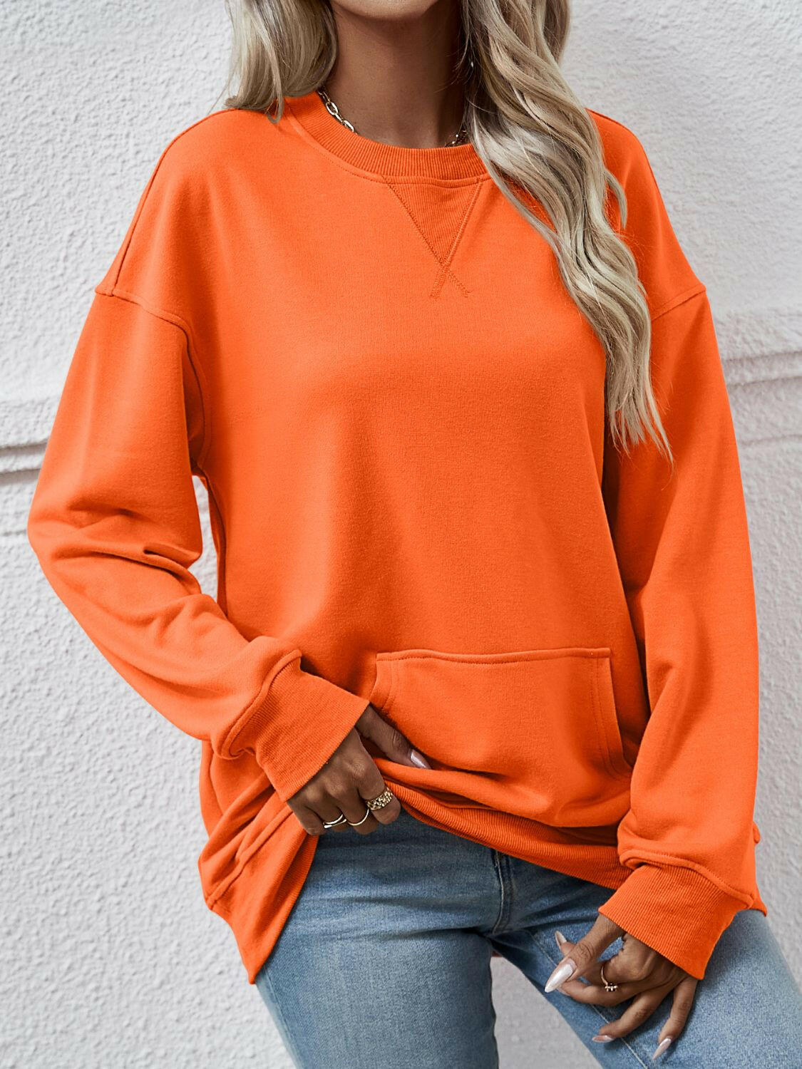 Round Neck Long Sleeve Sweatshirt.