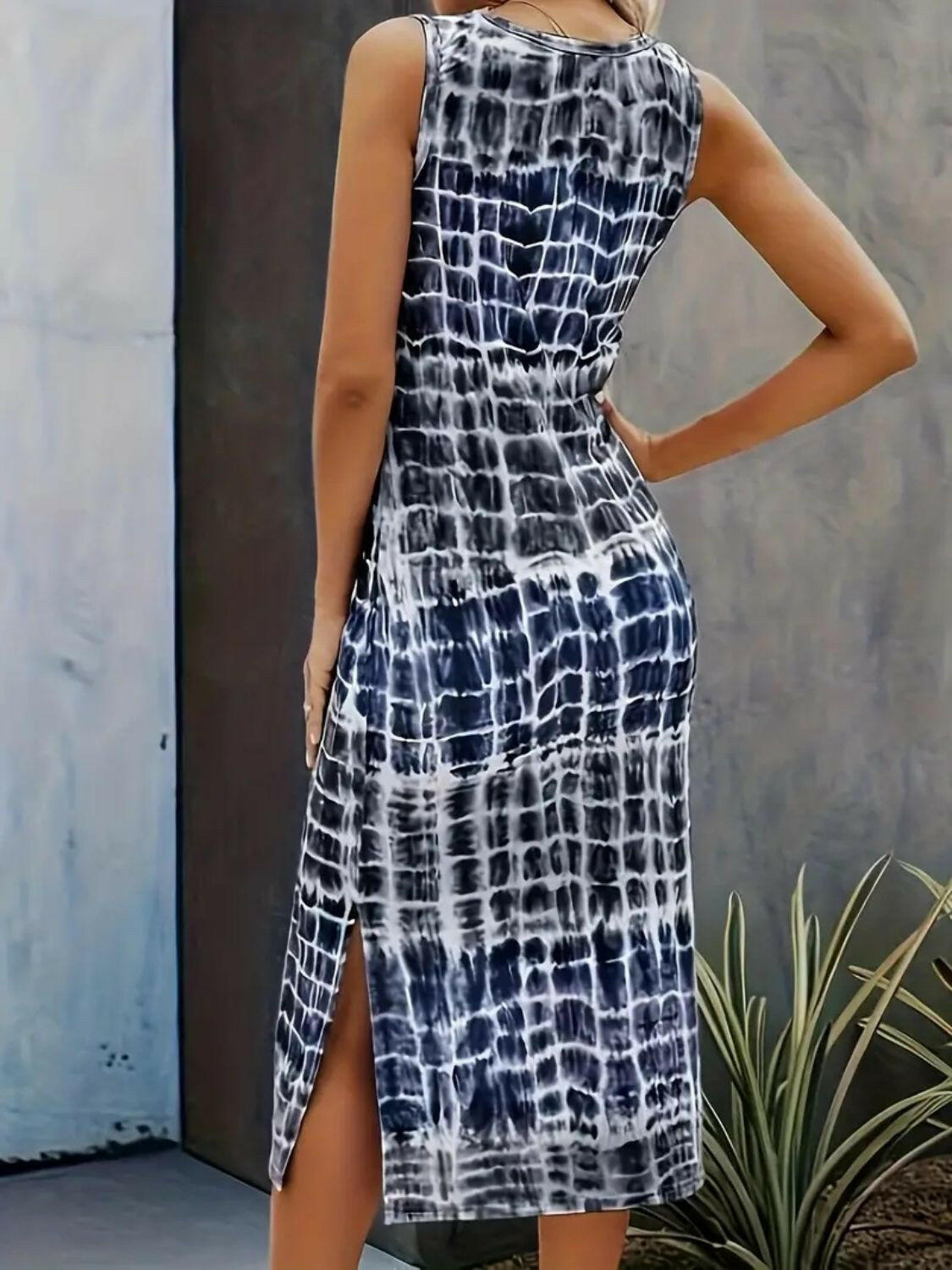 Slit Printed Round Neck Sleeveless Dress.