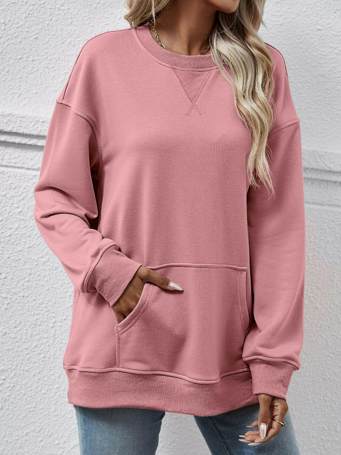 Round Neck Long Sleeve Sweatshirt.