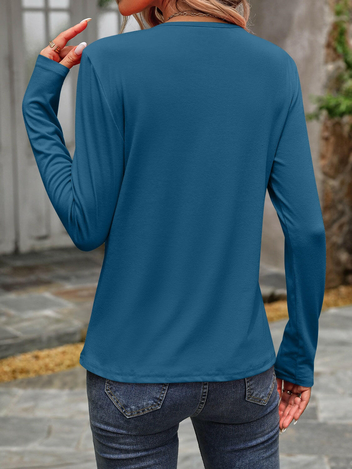 Round Neck Long Sleeve T-Shirt.