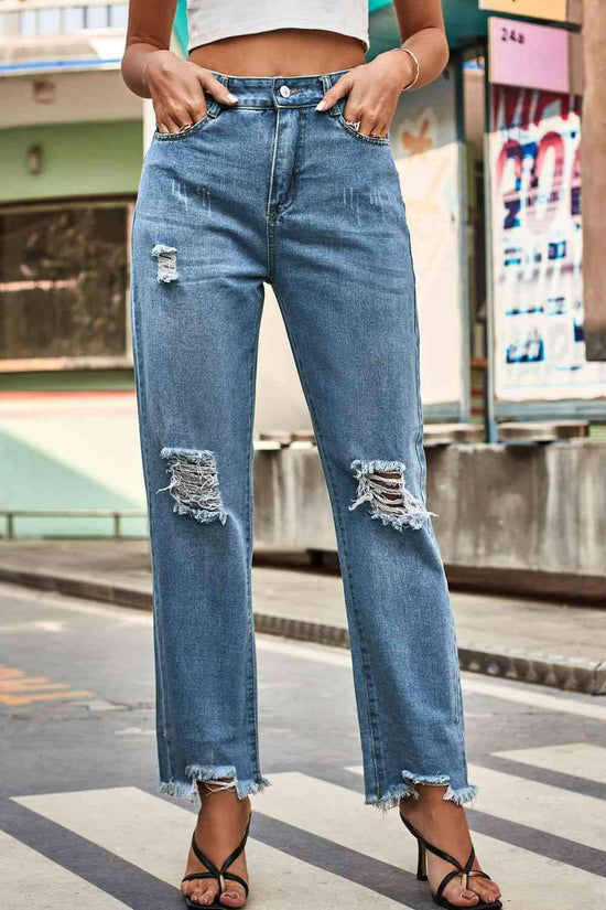 Distressed Buttoned Loose Fit Jeans.