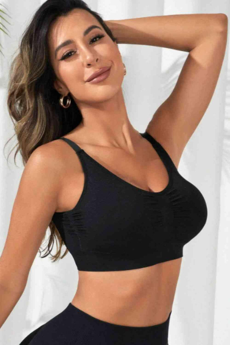 Scoop Neck Cropped Active Bra.