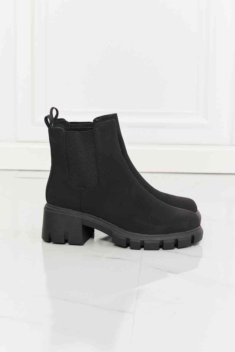 MMShoes Work For It Matte Lug Sole Chelsea Boots in Black.