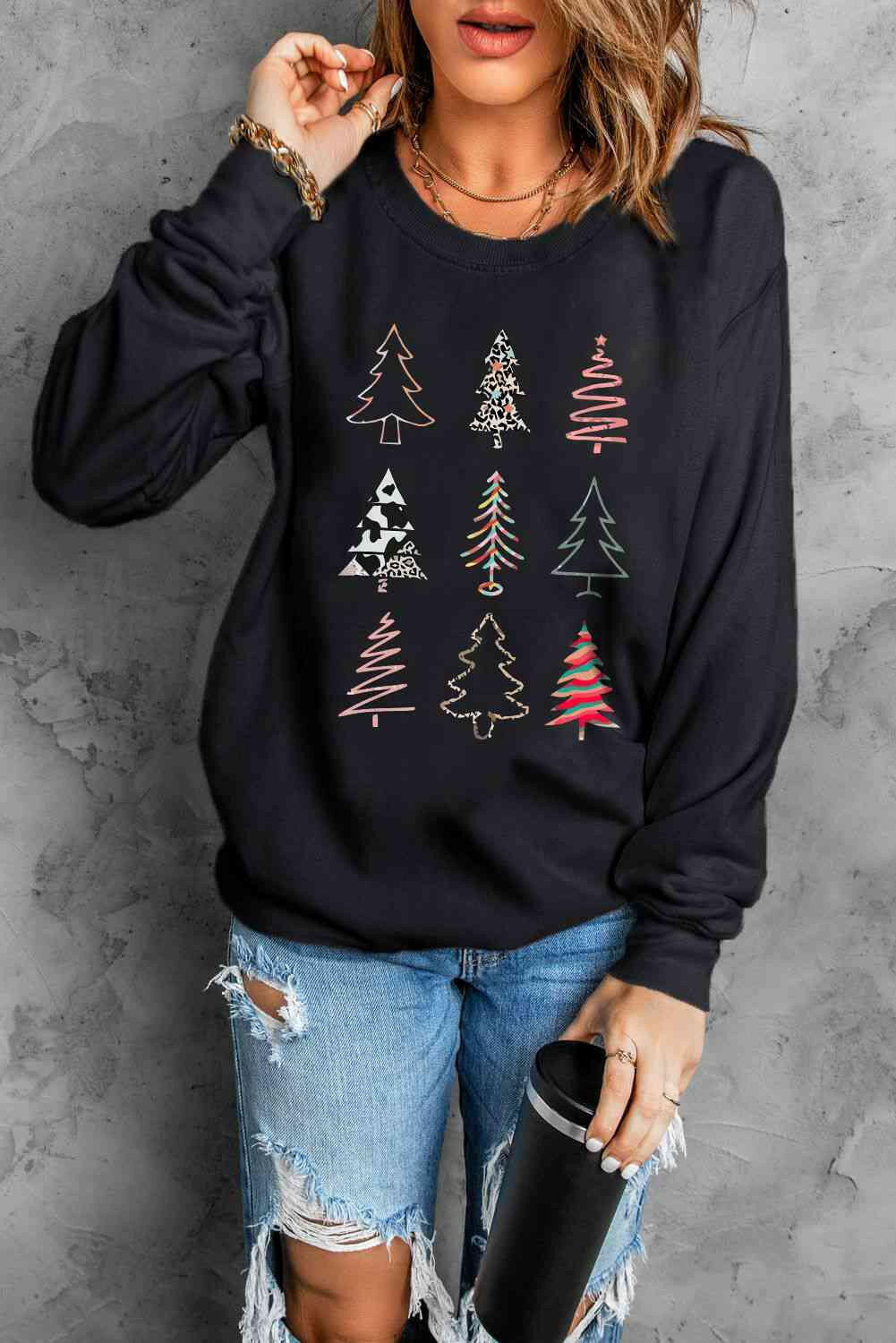 Chrismas Tree Graphic Sweatshirt.