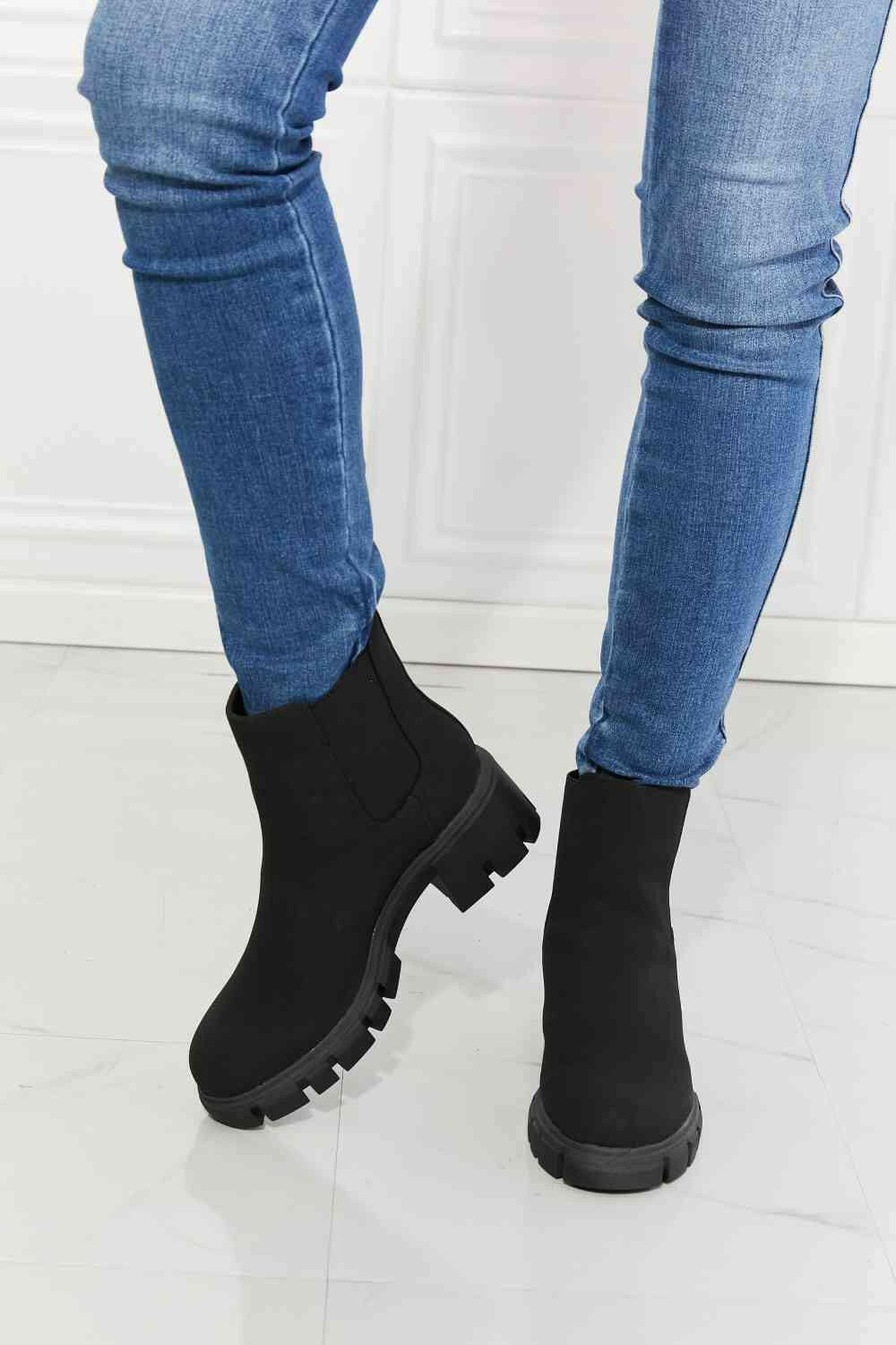 MMShoes Work For It Matte Lug Sole Chelsea Boots in Black.